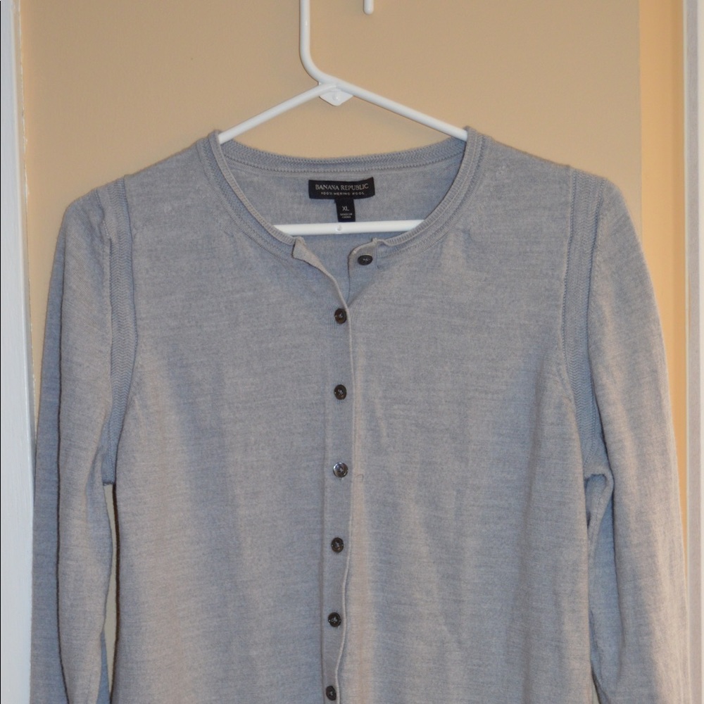 Banana Republic 100% merino wool Cardigan